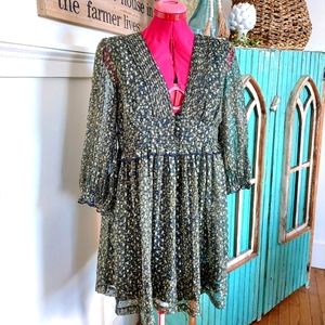 Urban Outfitters Dress size smalll